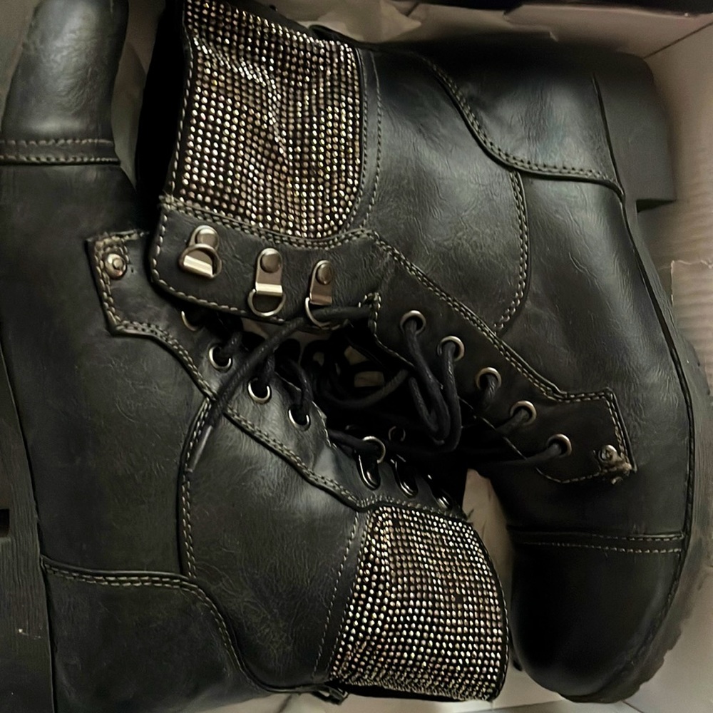 G by Guess boots